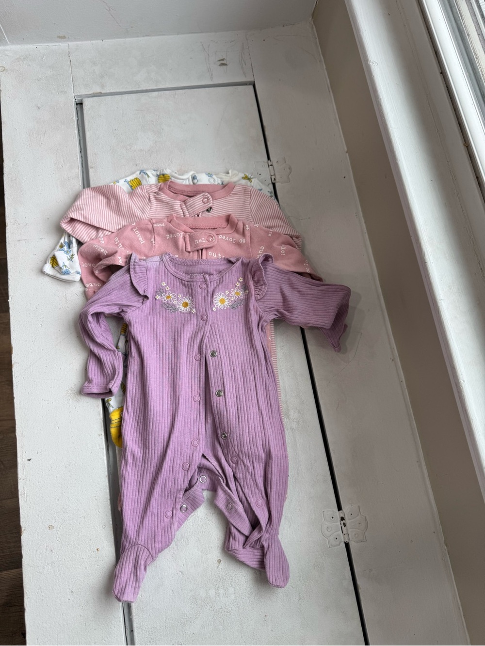 Carter’s newborn sleeping &play pajamas size NB